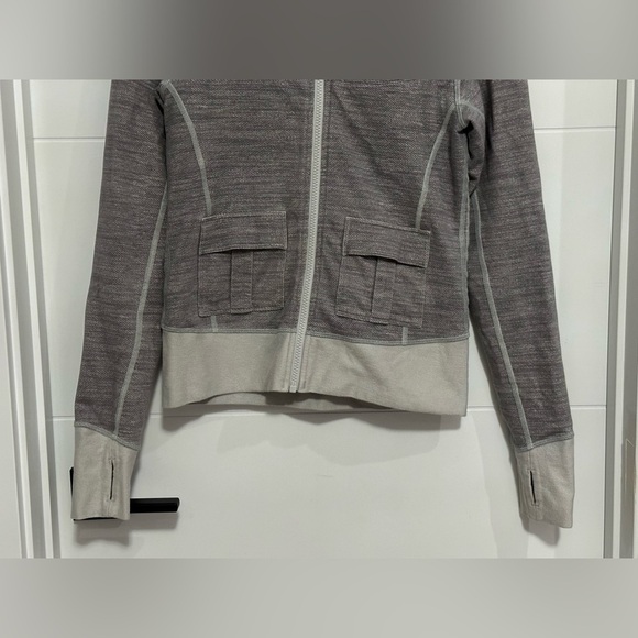 Ivivva: Girls Full Zip-Up Hoodie - Size 14 - Picture 3 of 9